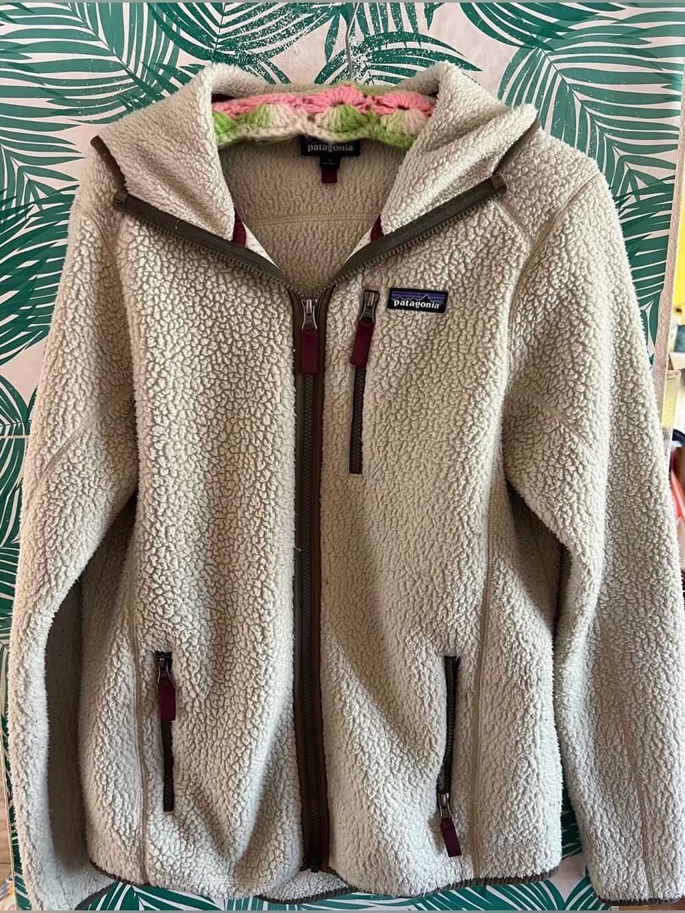 Patagonia Retro  Pile Cream shearling Sherpa Jacket w/ brow Trim & hoodie Sz L